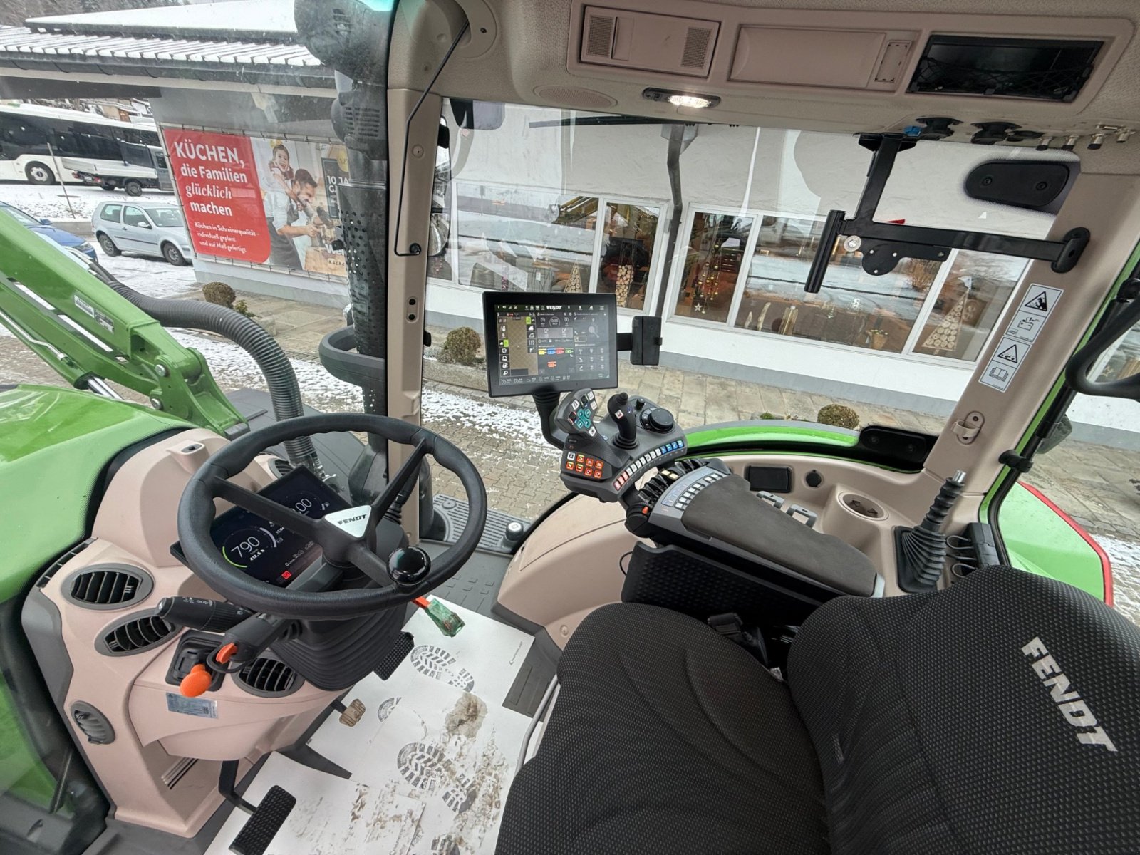 Traktor от тип Fendt 620 Vario Profi + Setting 2 - Unfall, Gebrauchtmaschine в Neureichenau (Снимка 16)