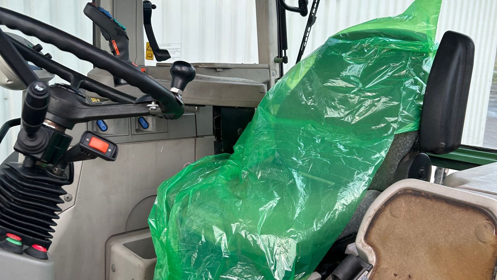 Traktor del tipo Fendt 711 Vario Få Timer, Gebrauchtmaschine en Rødekro (Imagen 12)