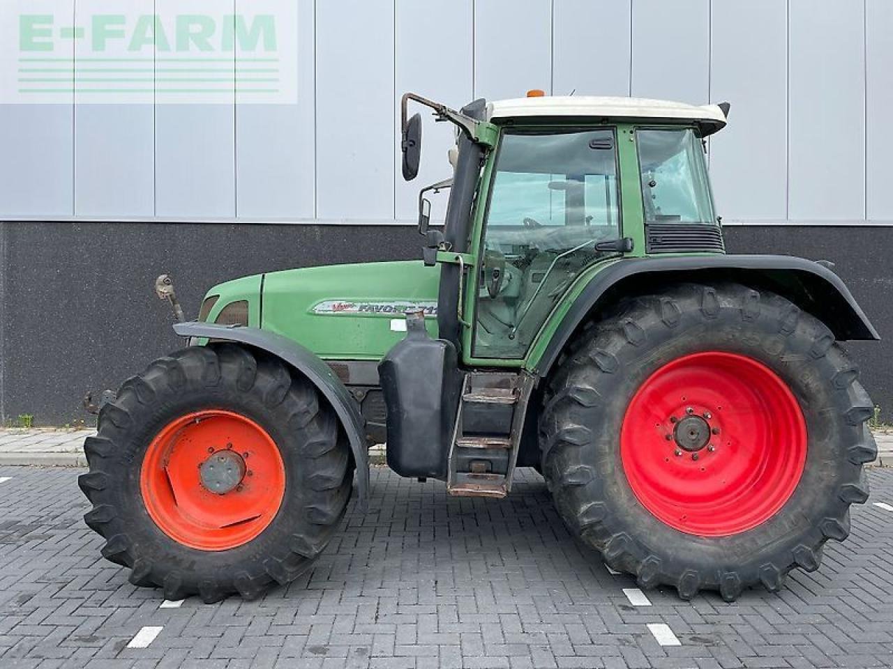 Traktor van het type Fendt 711, Gebrauchtmaschine in gg VEGHEL (Foto 4)