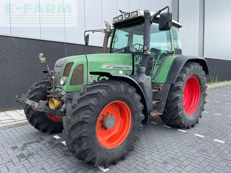 Traktor van het type Fendt 711, Gebrauchtmaschine in gg VEGHEL