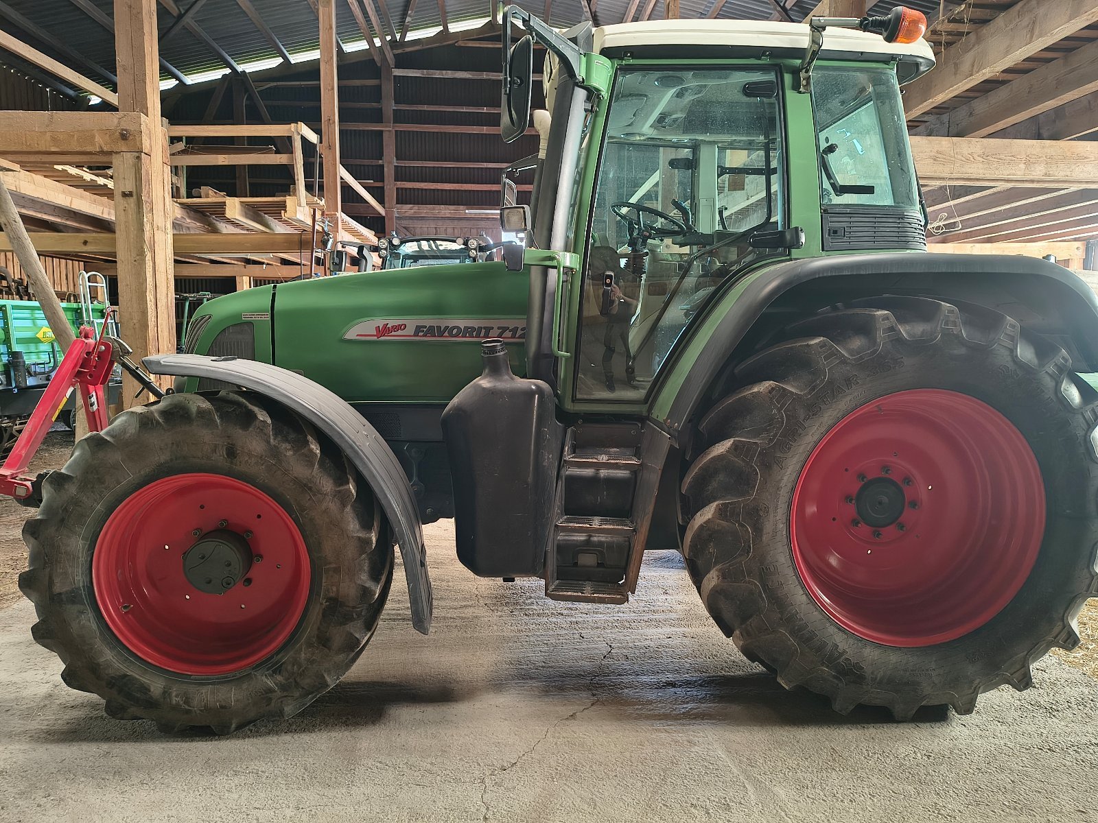 Traktor от тип Fendt 712 Vario, Gebrauchtmaschine в Sulzbach  (Снимка 2)