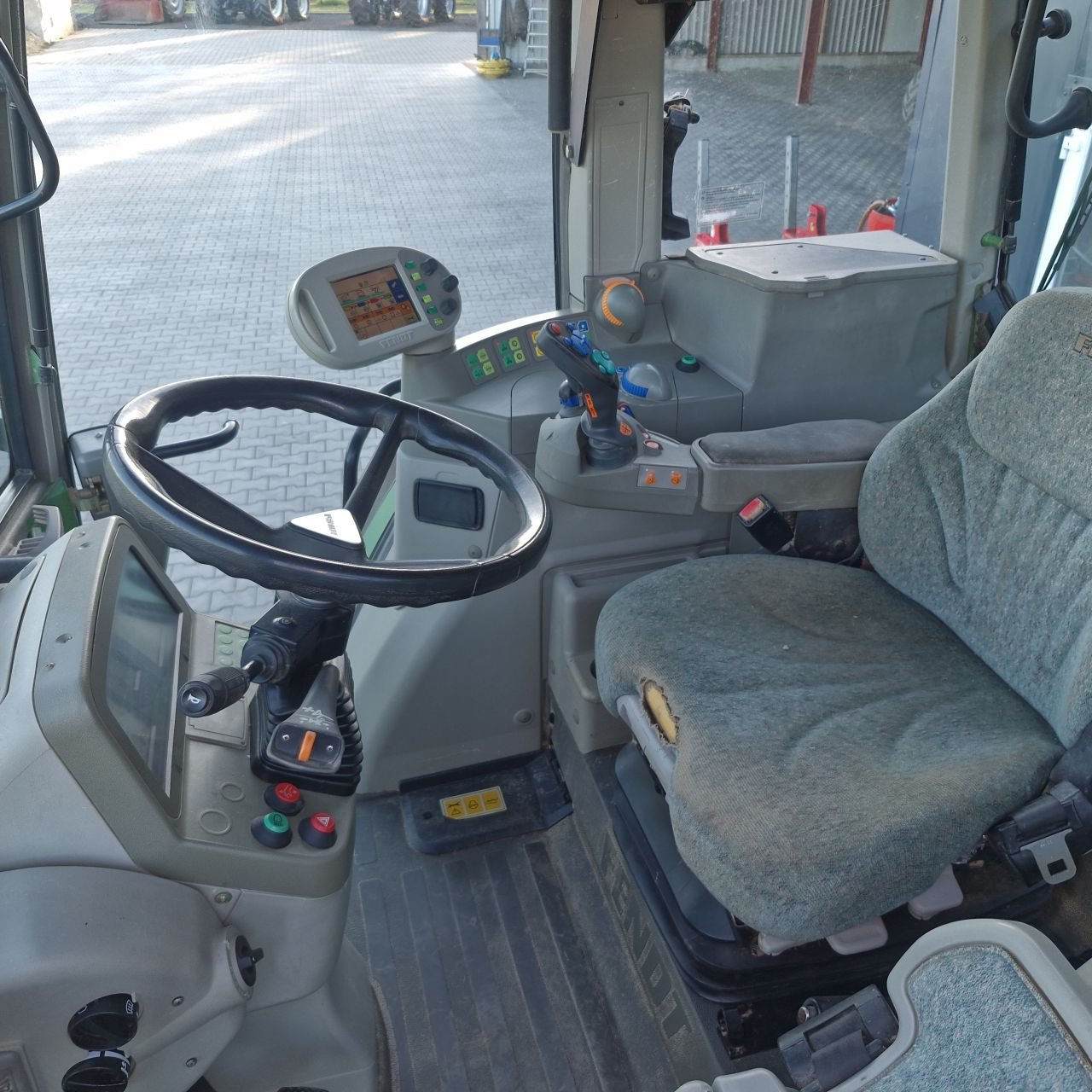 Traktor del tipo Fendt 714 com 3, Gebrauchtmaschine In Daarle (Immagine 8)