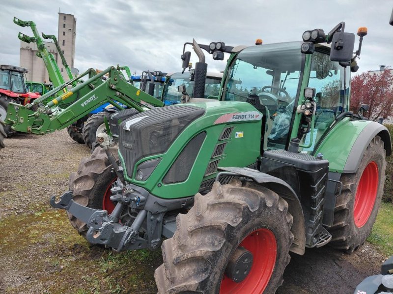 Traktor от тип Fendt 714 S4 POWER, Gebrauchtmaschine в BRAS SUR MEUSE