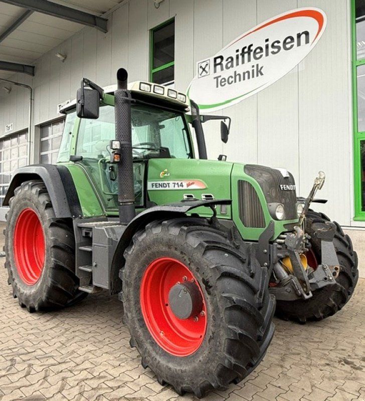 Traktor от тип Fendt 714 Vario Com3, Gebrauchtmaschine в Gudensberg (Снимка 2)
