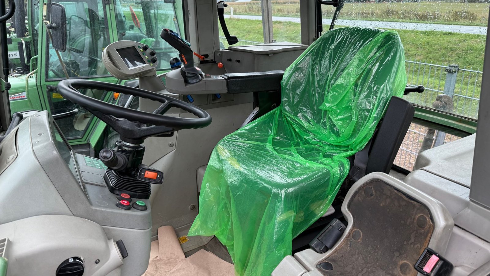 Traktor of the type Fendt 714 Vario Med Frontlæsser Ålø Q65, Gebrauchtmaschine in Rødekro (Picture 10)