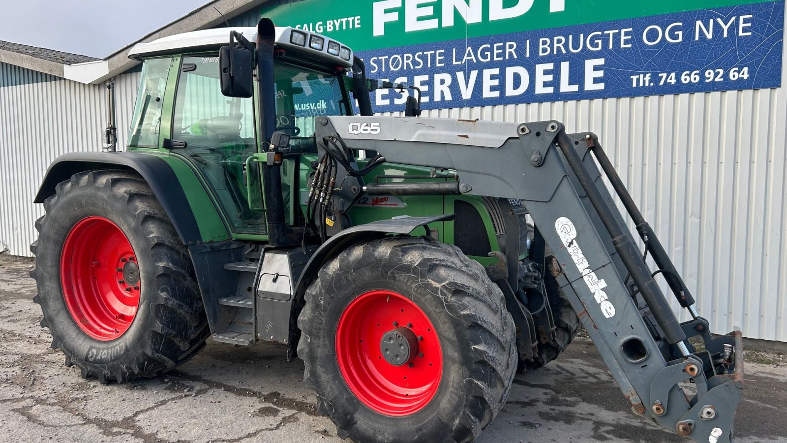 Traktor of the type Fendt 714 Vario Med Frontlæsser Ålø Q65, Gebrauchtmaschine in Rødekro (Picture 4)