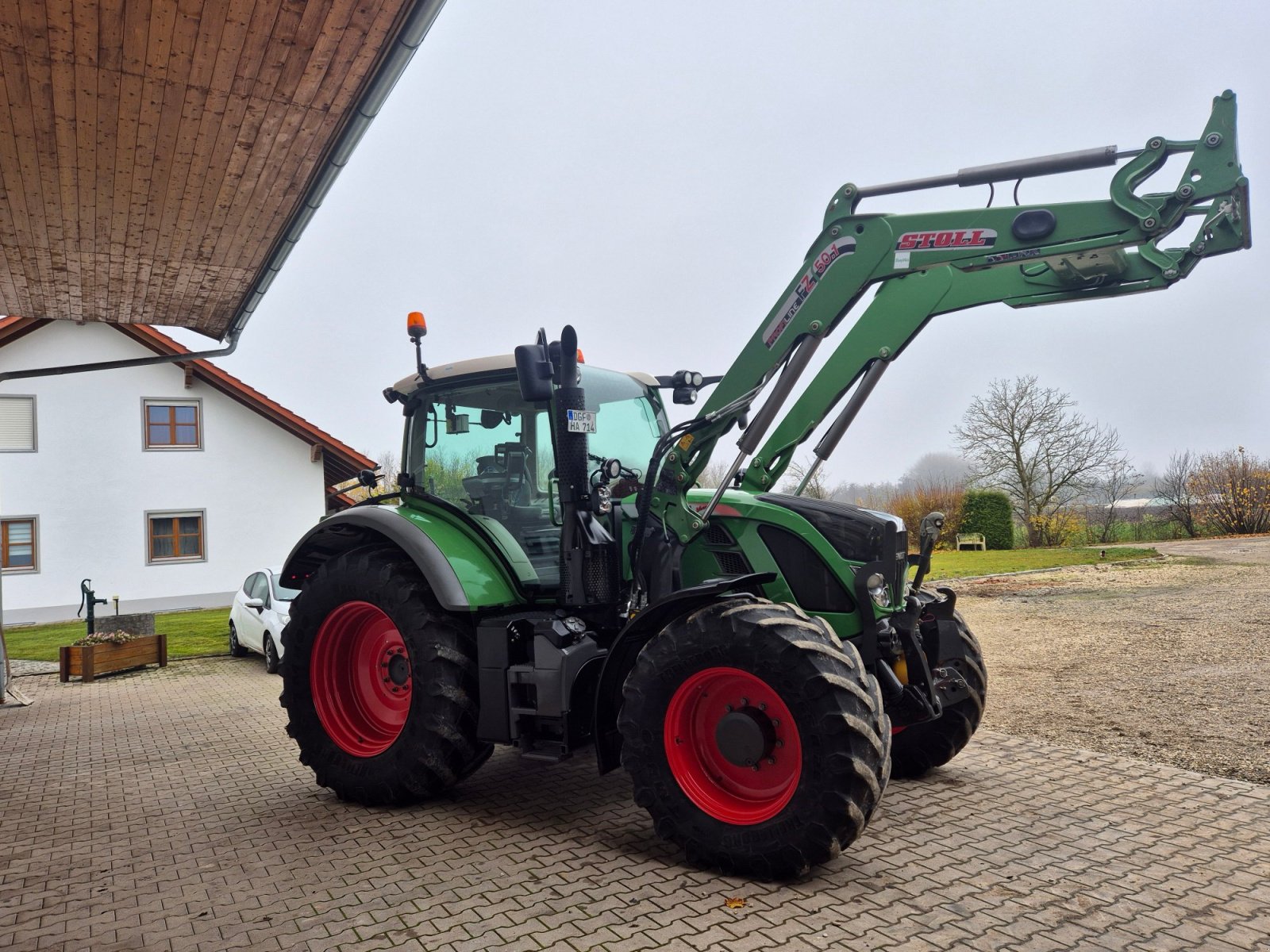 Traktor of the type Fendt 714 Vario Profi, Gebrauchtmaschine in Landau (Picture 2)