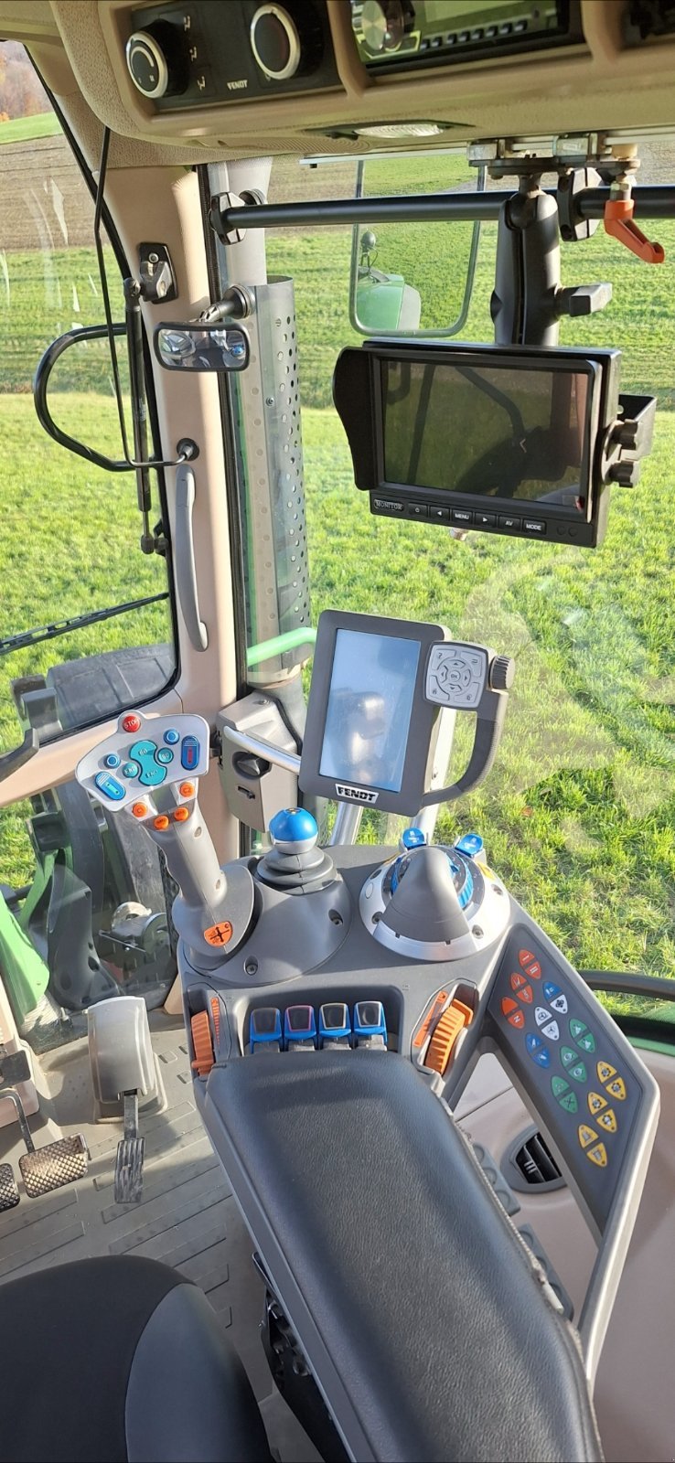 Traktor des Typs Fendt 714 Vario Profi, Gebrauchtmaschine in Winterrieden (Bild 9)