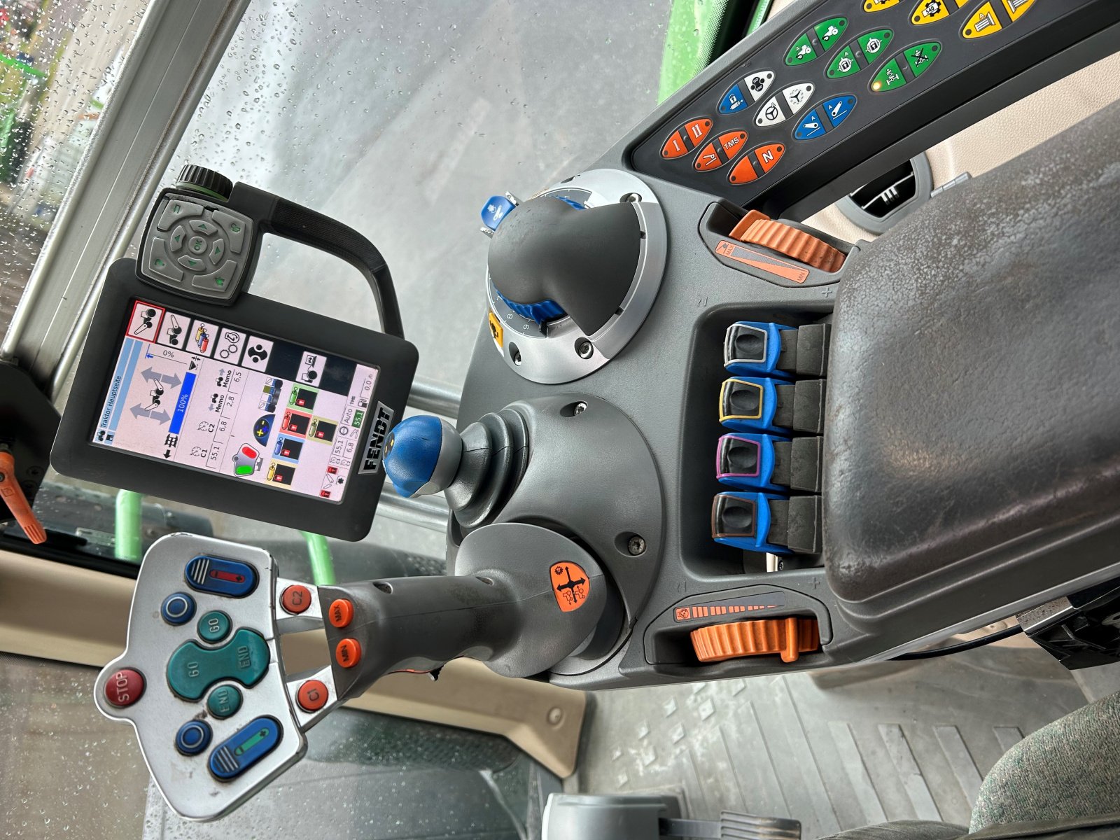 Traktor des Typs Fendt 714 Vario SCR Profi, Gebrauchtmaschine in Beedenbostel (Bild 5)