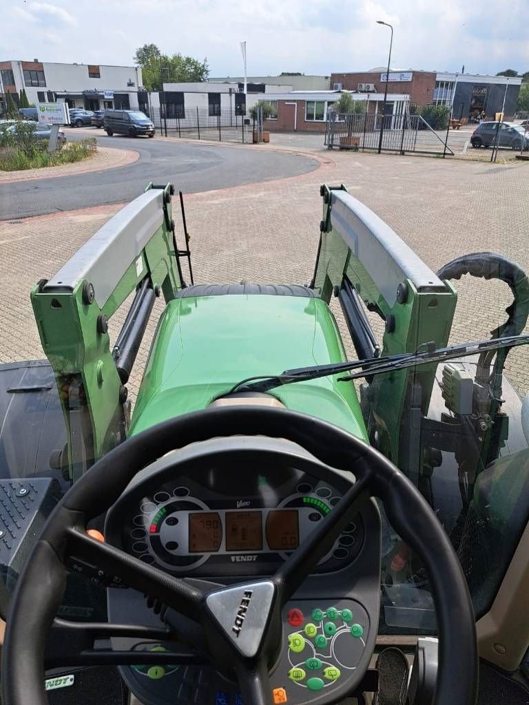 Traktor van het type Fendt 714 Vario SCR, Gebrauchtmaschine in Borne (Foto 9)