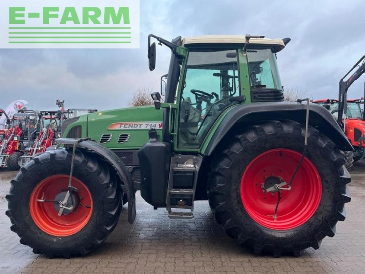 Traktor des Typs Fendt 714 vario tms, Gebrauchtmaschine in HEMMINGEN (Bild 8)