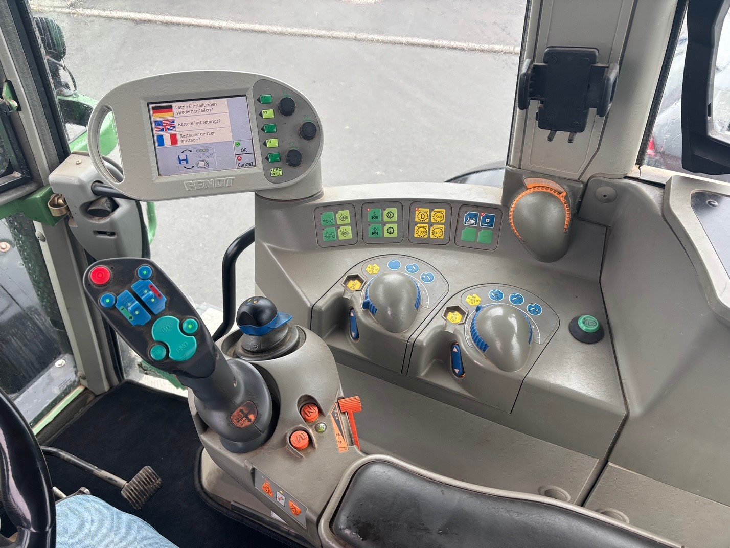 Traktor des Typs Fendt 714 Vario TMS, Gebrauchtmaschine in Petersberg (Bild 9)