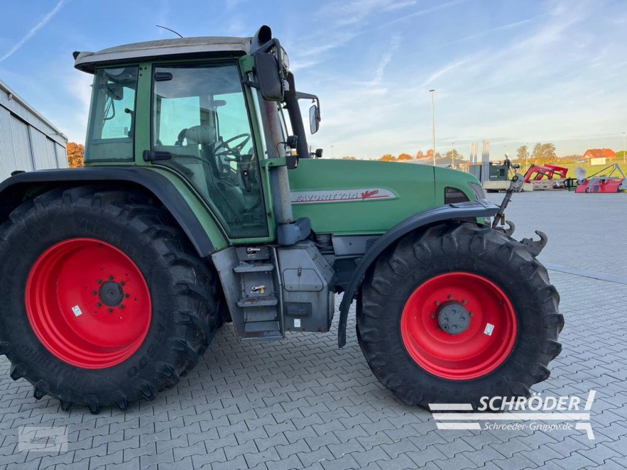 Traktor типа Fendt 714 VARIO, Gebrauchtmaschine в Scharrel (Фотография 3)