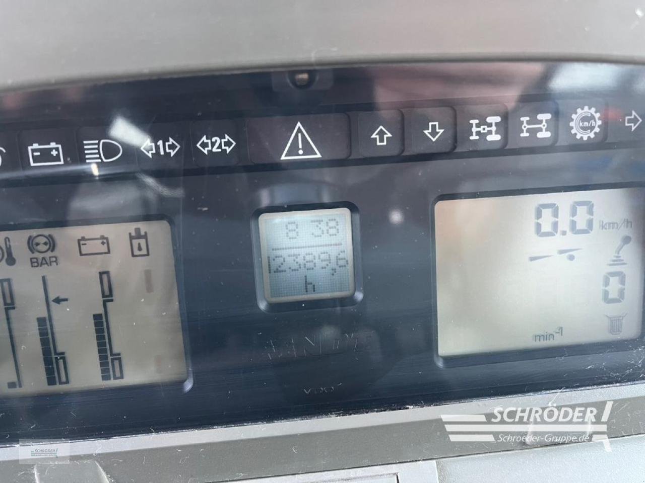 Traktor типа Fendt 714 VARIO, Gebrauchtmaschine в Scharrel (Фотография 7)