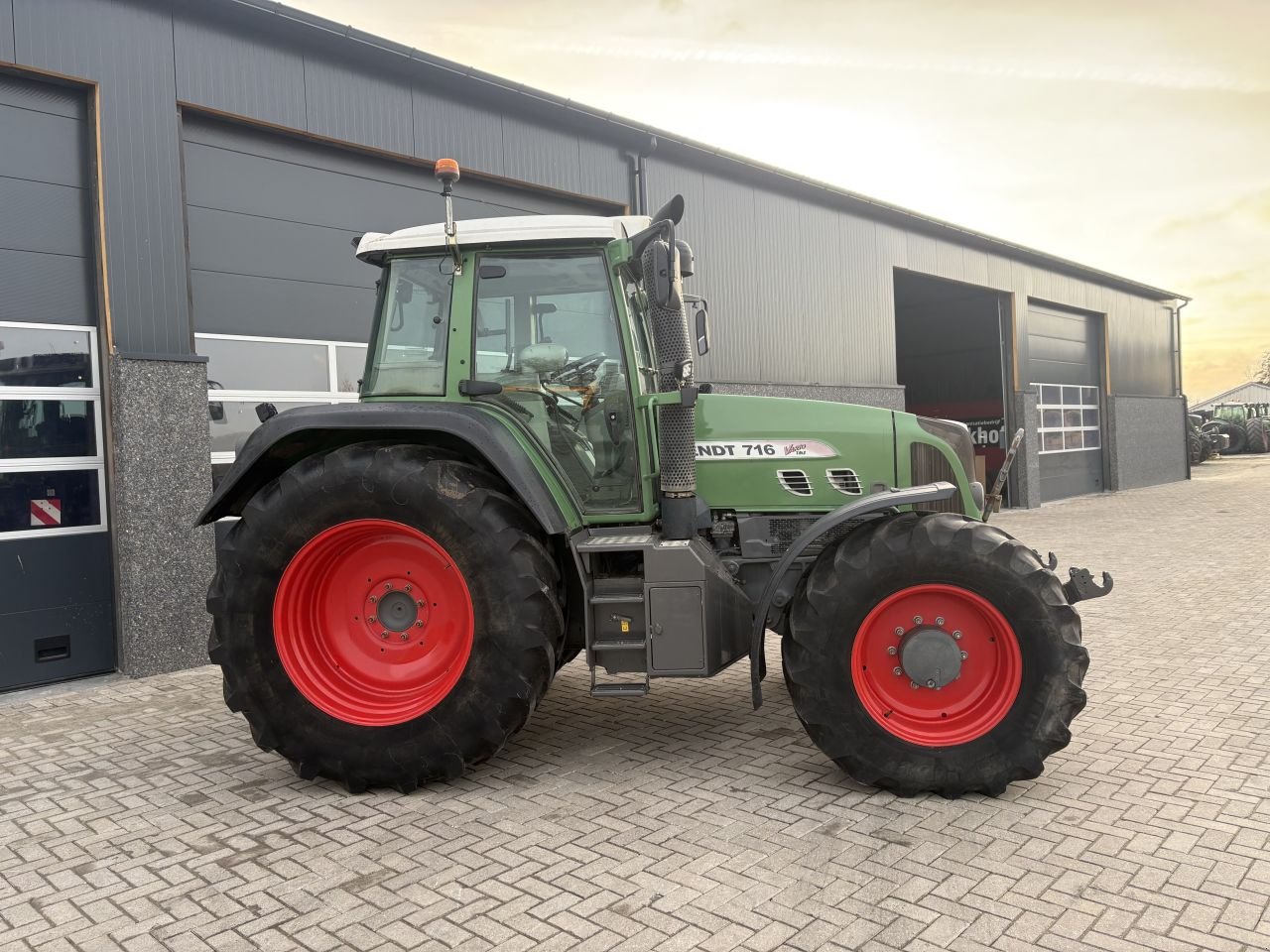 Traktor van het type Fendt 716 com 3, Gebrauchtmaschine in Wapenveld (Foto 11)