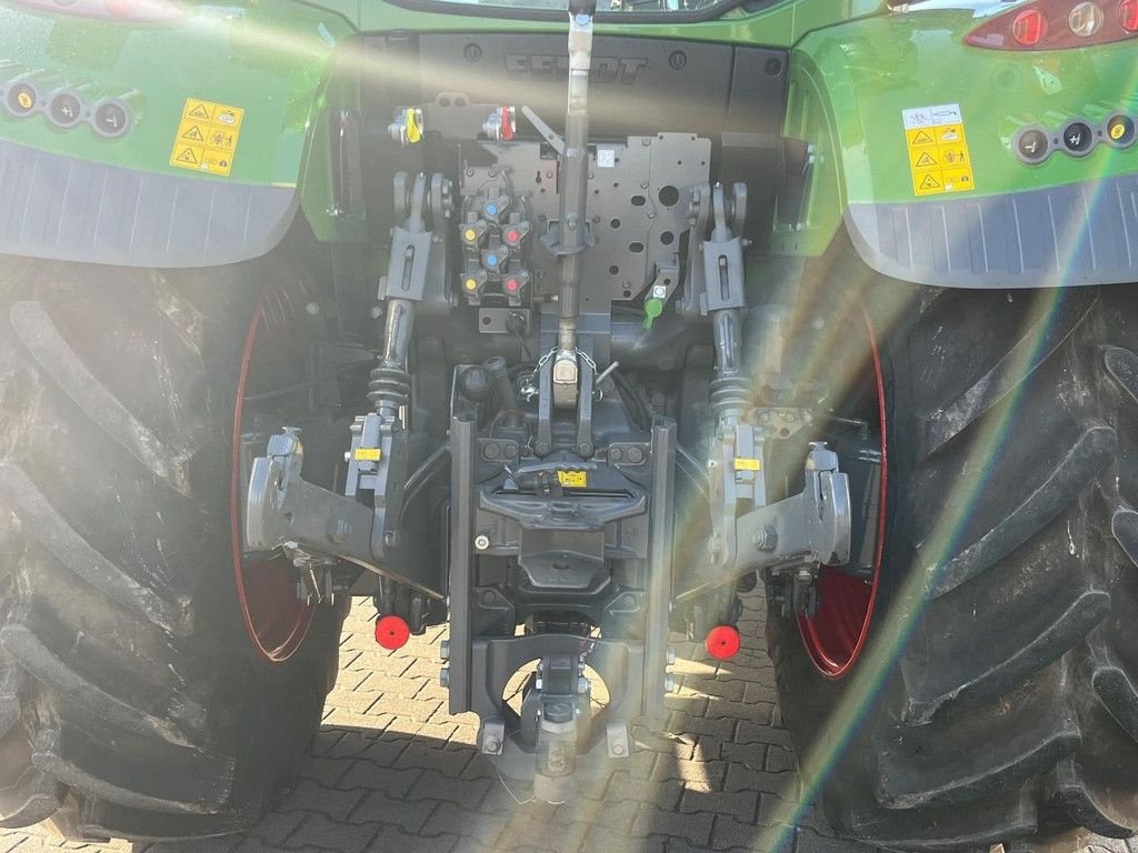 Traktor des Typs Fendt 716 Power, Gebrauchtmaschine in Hapert (Bild 9)