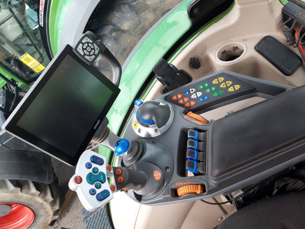 Traktor za tip Fendt 716 PROFI +, Gebrauchtmaschine u CHEVILLON  (MAIZEROY) (Slika 5)