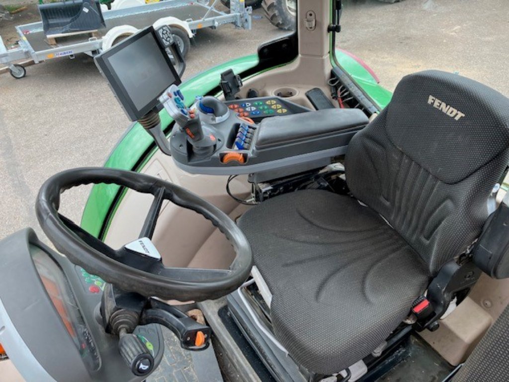 Traktor za tip Fendt 716 PROFI +, Gebrauchtmaschine u CHEVILLON  (MAIZEROY) (Slika 4)
