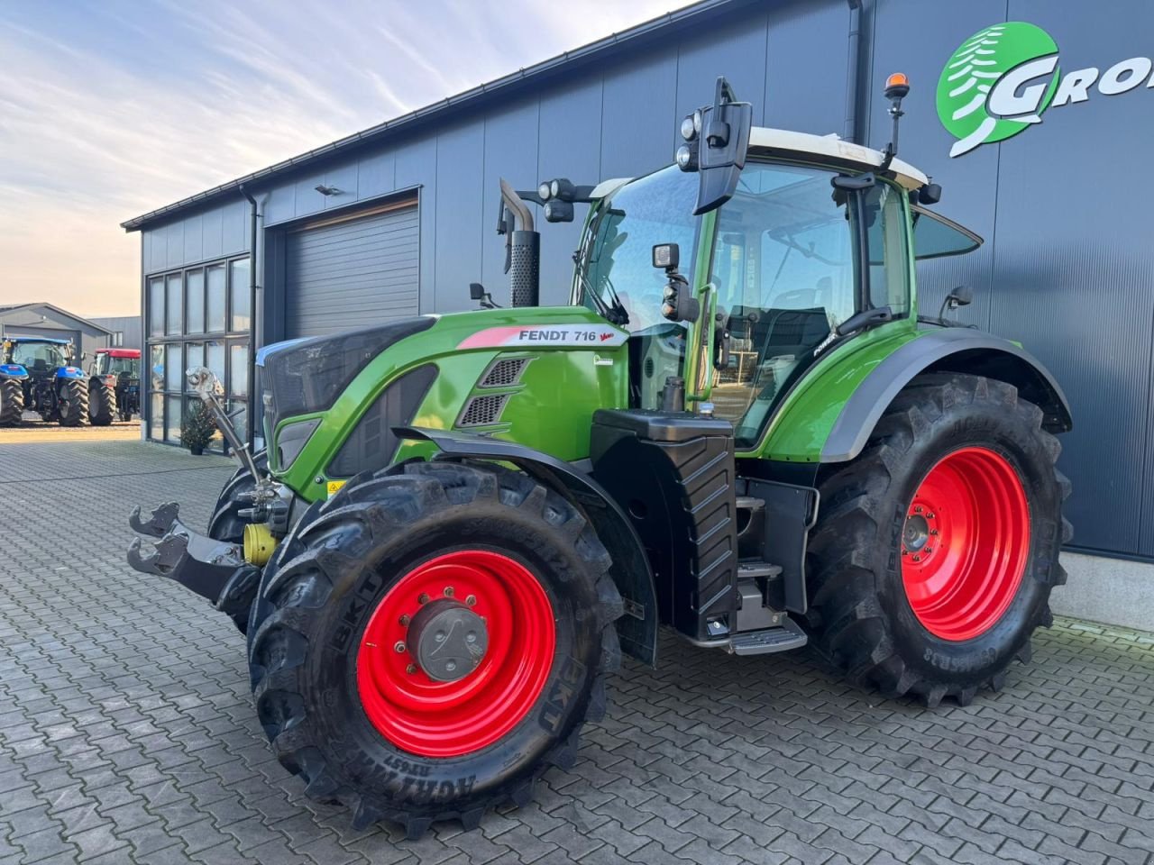 Traktor des Typs Fendt 716 S4, Gebrauchtmaschine in Daarle (Bild 2)