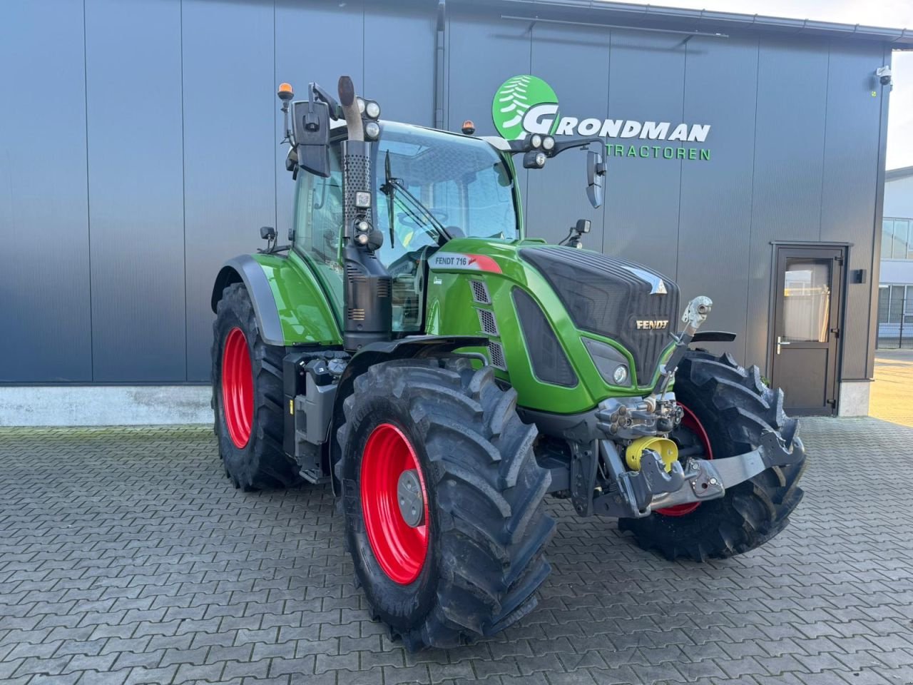 Traktor des Typs Fendt 716 S4, Gebrauchtmaschine in Daarle (Bild 3)