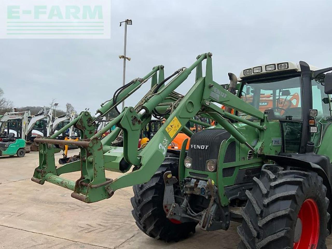 Traktor tip Fendt 716 tractor (st25458), Gebrauchtmaschine in SHAFTESBURY (Poză 13)