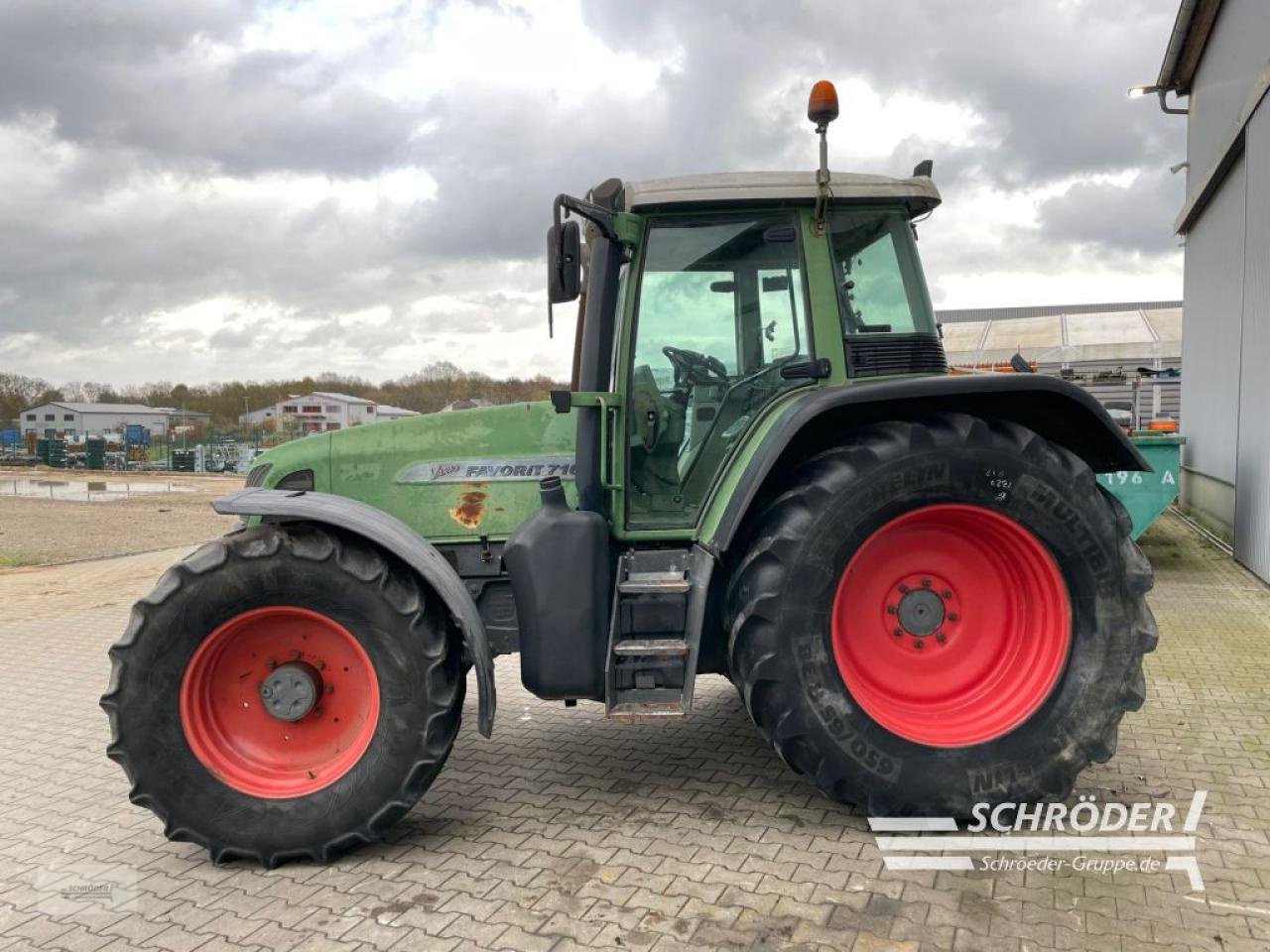 Traktor van het type Fendt 716 VARIO COM 1, Gebrauchtmaschine in Wildeshausen (Foto 4)