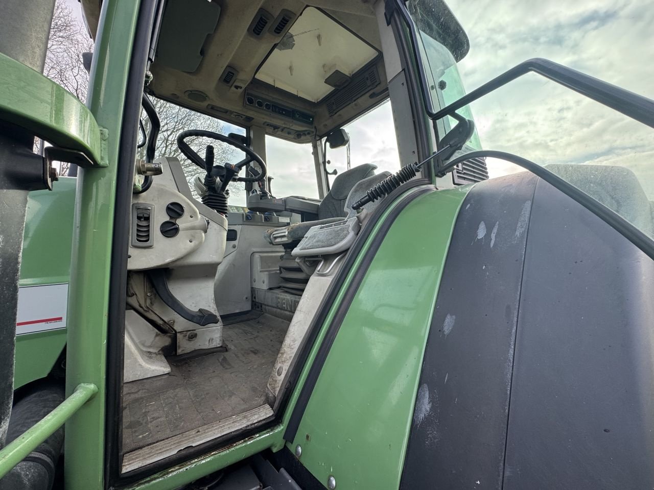 Traktor of the type Fendt 716 Vario Com.2, Gebrauchtmaschine in Nieuw Heeten (Picture 4)