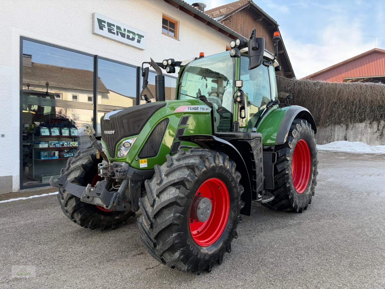 Traktor типа Fendt 716 Vario PowerPlus, Gebrauchtmaschine в Bad Leonfelden (Фотография 1)