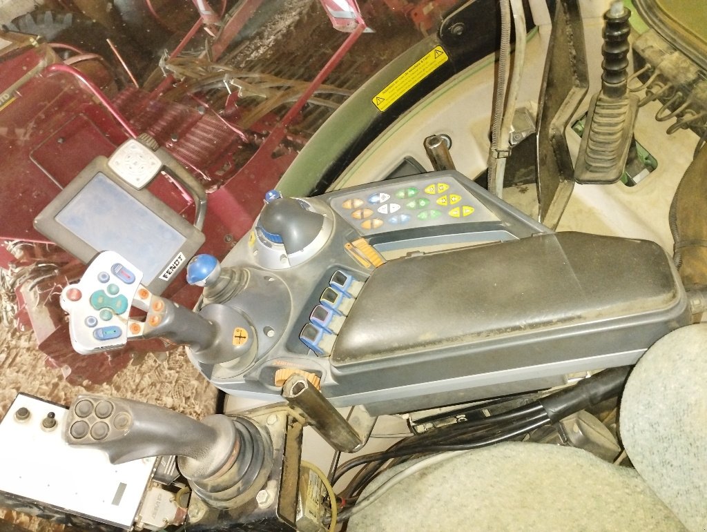 Traktor типа Fendt 716 VARIO PROFI SCR, Gebrauchtmaschine в Calmont (Фотография 4)