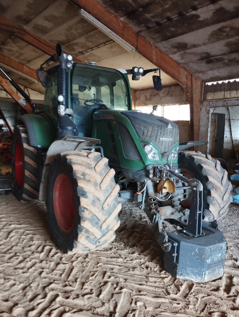 Traktor типа Fendt 716 VARIO PROFI SCR, Gebrauchtmaschine в Calmont (Фотография 6)