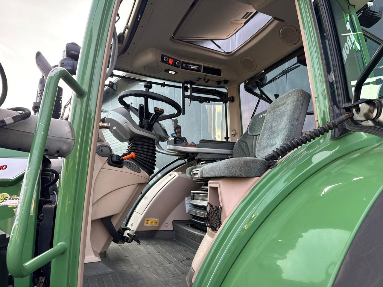 Traktor a típus Fendt 716 Vario Profiplus, Gebrauchtmaschine ekkor: Daarle (Kép 9)
