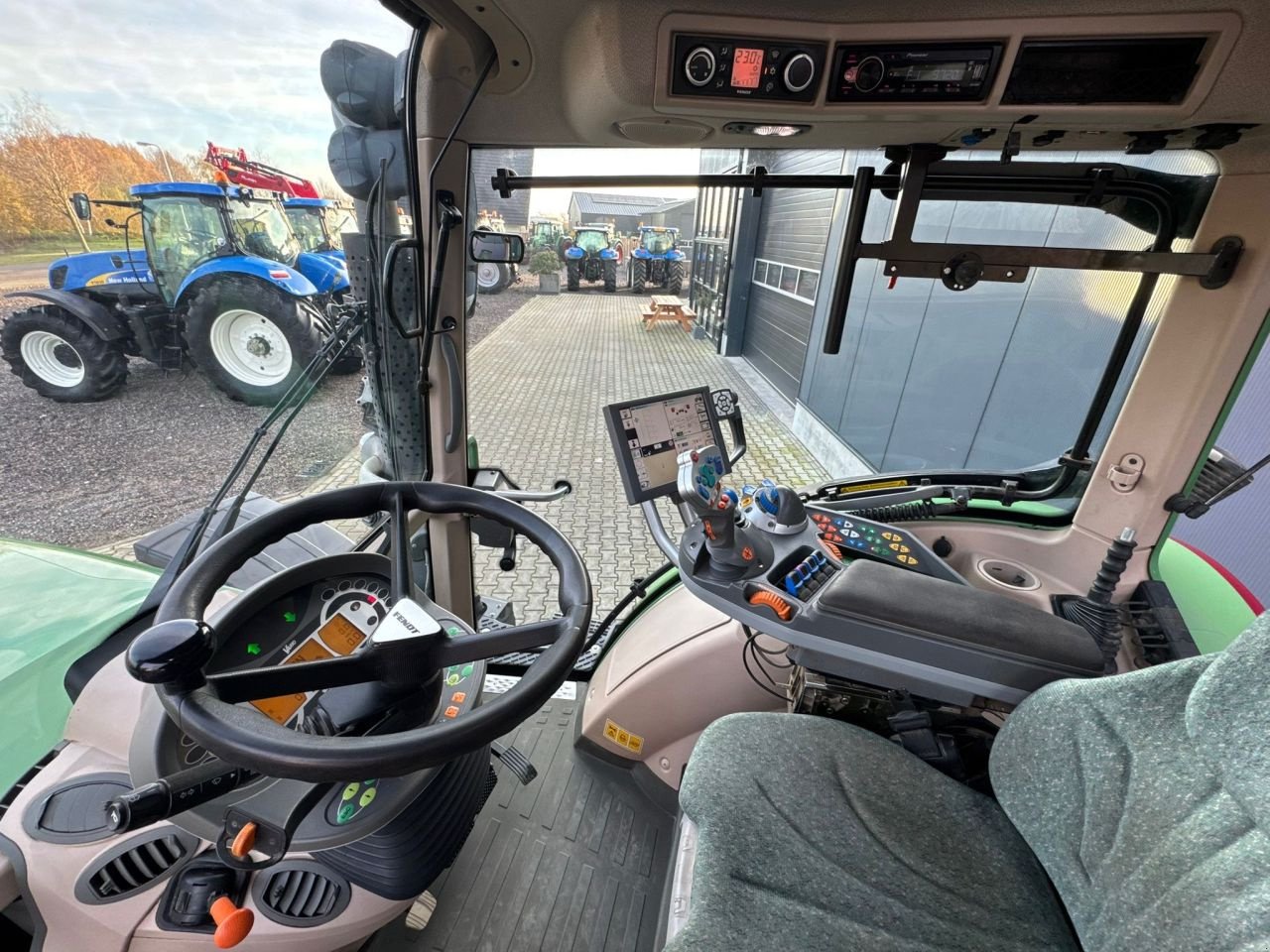 Traktor a típus Fendt 716 Vario Profiplus, Gebrauchtmaschine ekkor: Daarle (Kép 11)