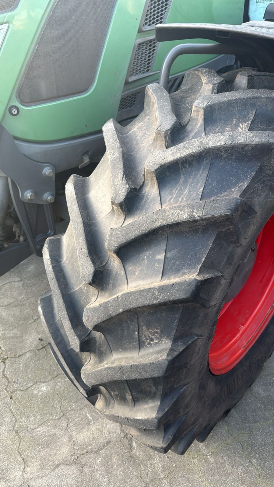 Traktor des Typs Fendt 716 Vario SCR, Gebrauchtmaschine in Husum (Bild 4)