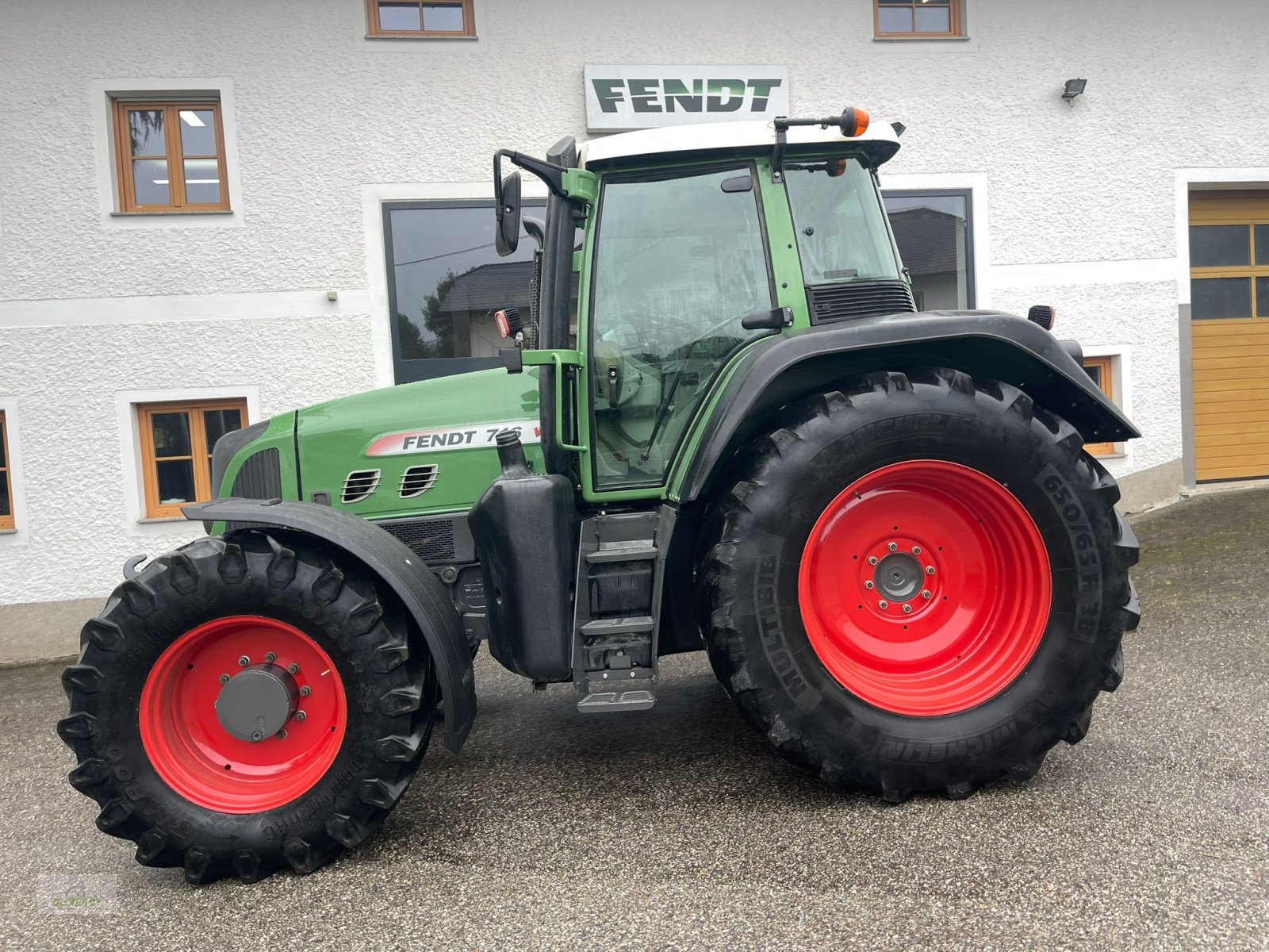 Traktor of the type Fendt 716 Vario, Gebrauchtmaschine in Bad Leonfelden (Picture 1)
