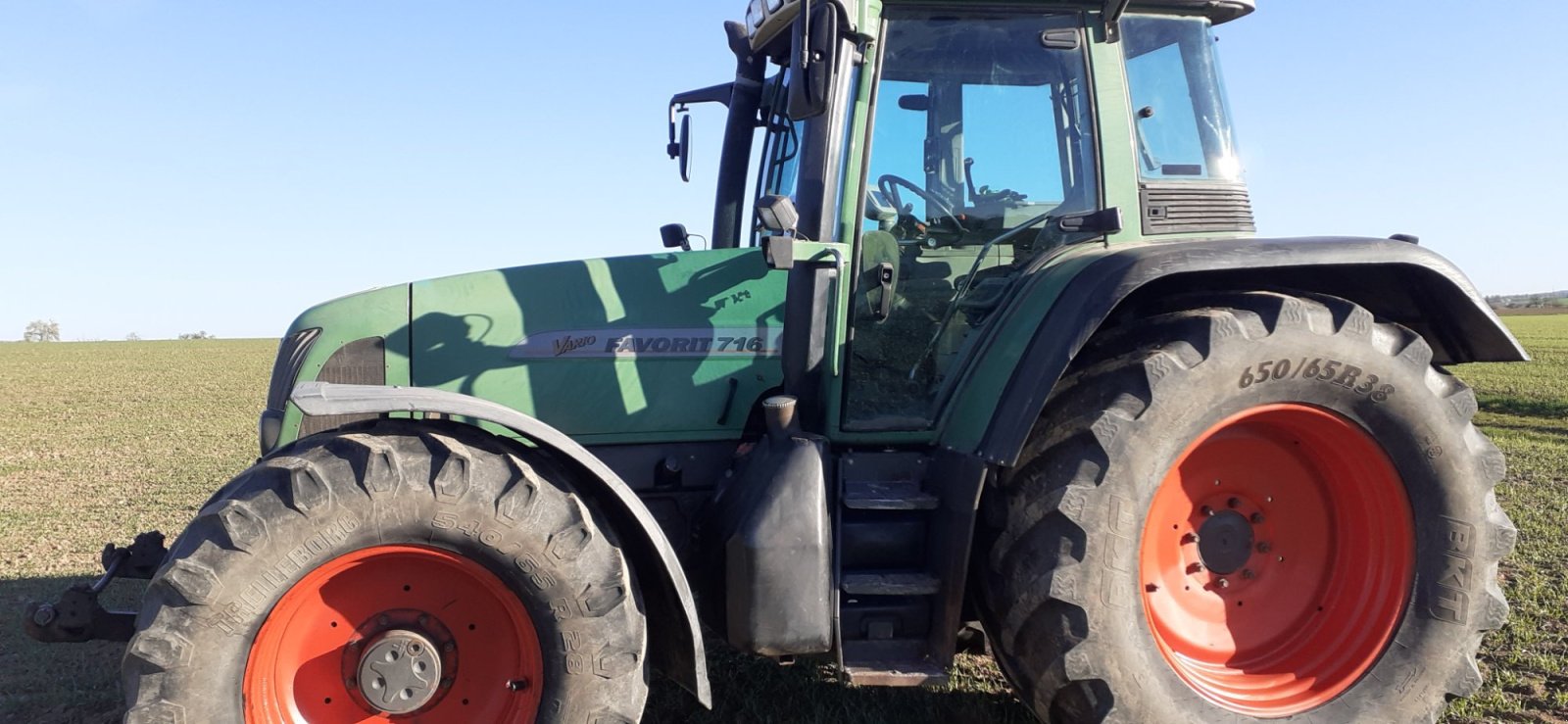 Traktor от тип Fendt 716 Vario, Gebrauchtmaschine в Langenbrettach (Снимка 1)