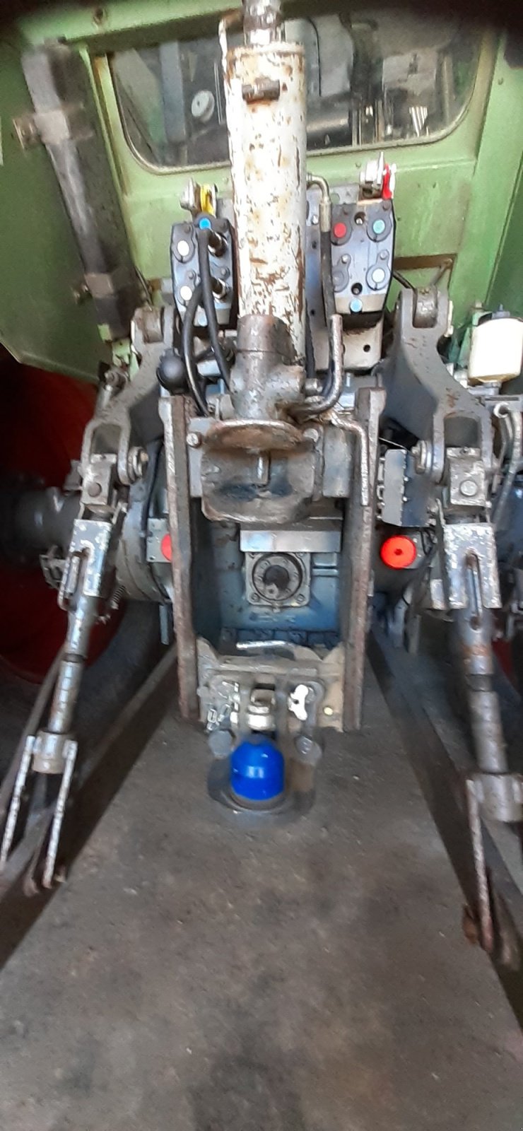 Traktor от тип Fendt 716 Vario, Gebrauchtmaschine в Langenbrettach (Снимка 2)