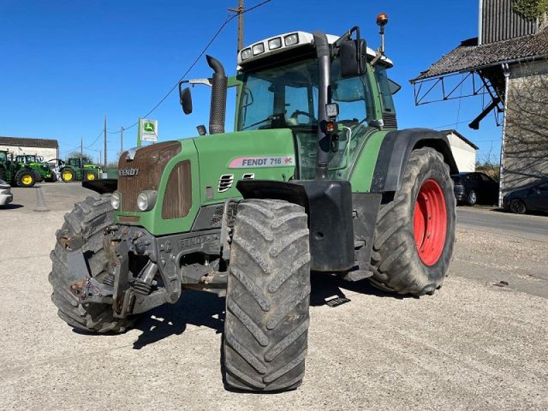 Fendt 716, Gebrauchtmaschine, Rok výroby: 2012, Provozní hod./hektar: 7300 (Obrázek 1) Traktor typu Fendt 716, Gebrauchtmaschine v BOSC LE HARD (Obrázek 1)