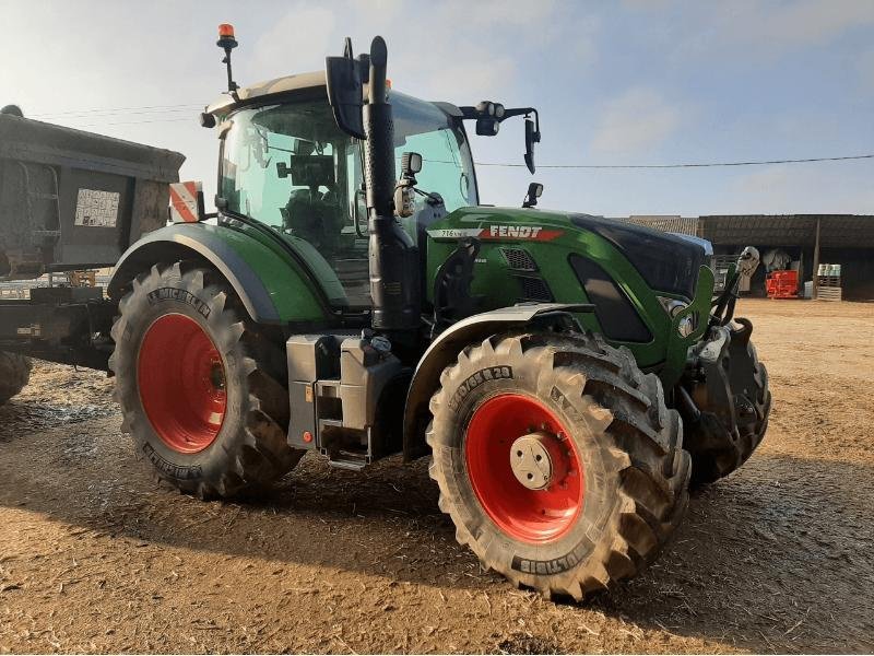 Fendt 716, Gebrauchtmaschine, Baujahr: 2022, Betriebsstunden / Hektar: 1950 (Bild 1) Traktor des Typs Fendt 716, Gebrauchtmaschine in MONTIGNY LE ROI (Bild 1)