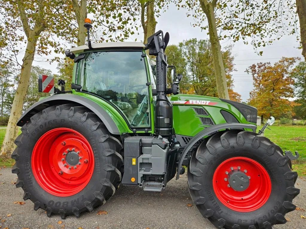 Traktor of the type Fendt 718 Gen6 Power Plus RTK Sett.2 NIEUW (720 722 724), Gebrauchtmaschine in Bergen op Zoom (Picture 4)