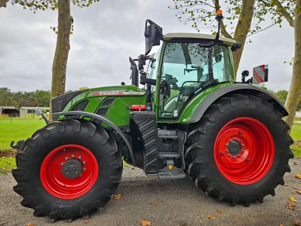 Traktor of the type Fendt 718 Gen6 Power Plus RTK Sett.2 NIEUW (720 722 724), Gebrauchtmaschine in Bergen op Zoom (Picture 3)