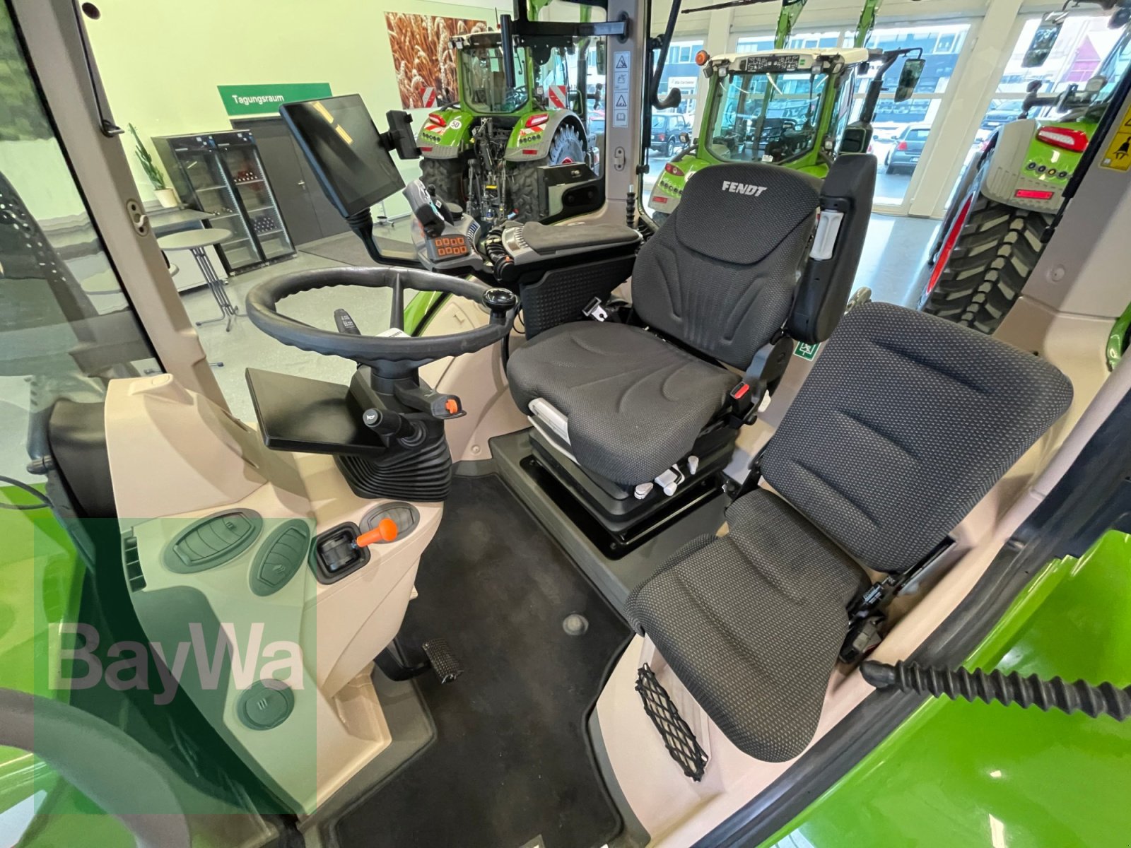 Traktor of the type Fendt 718 GEN6 PROFI PLUS, GW 08/27, Gebrauchtmaschine in Bamberg (Picture 12)