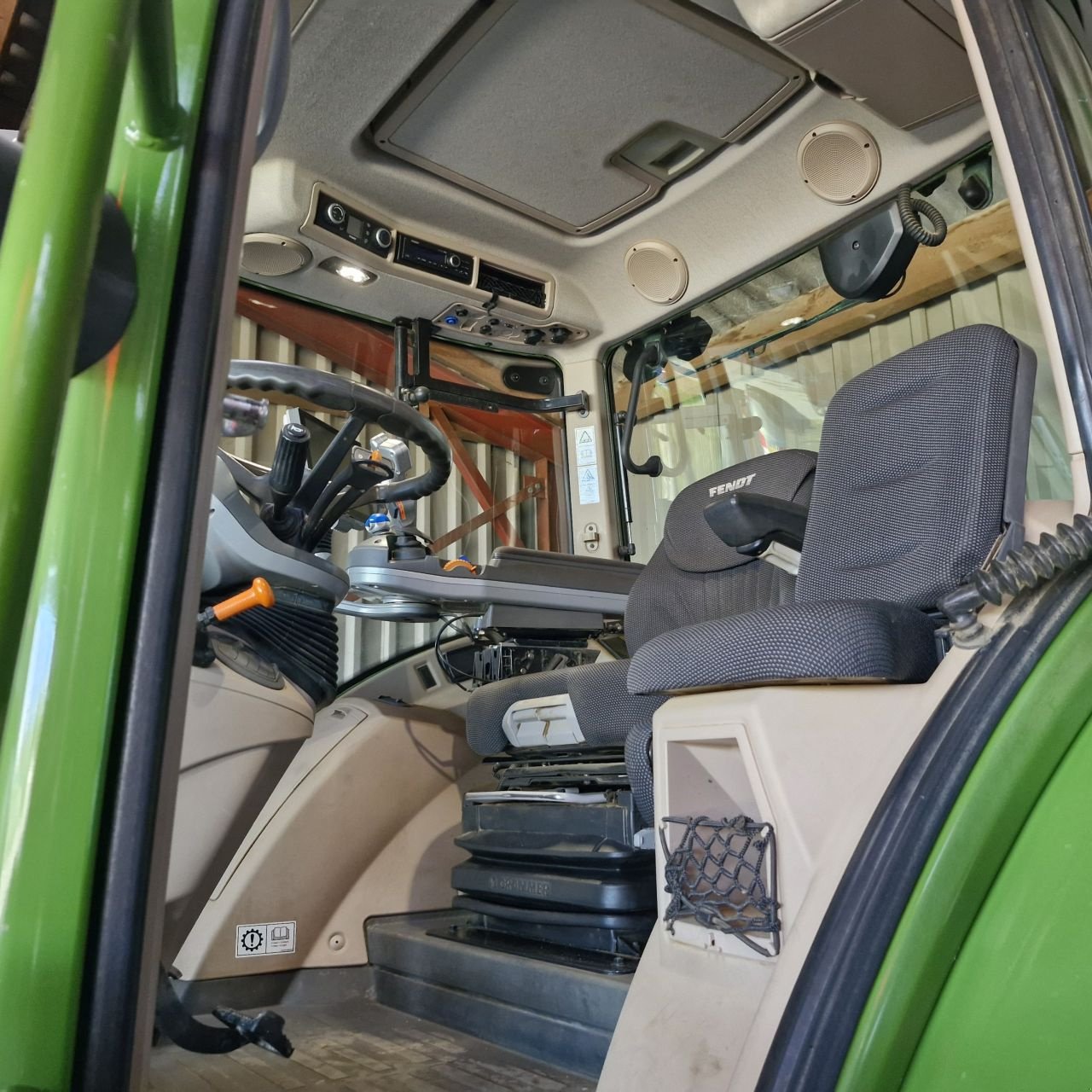 Traktor от тип Fendt 718 profi plus, Gebrauchtmaschine в Daarle (Снимка 9)