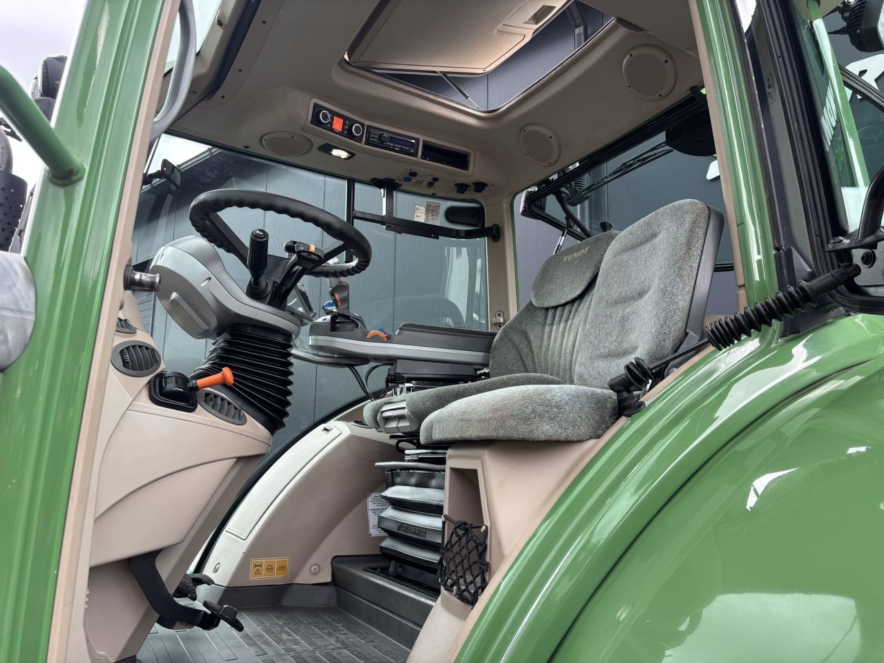 Traktor типа Fendt 718 Profi, Gebrauchtmaschine в Daarle (Фотография 9)