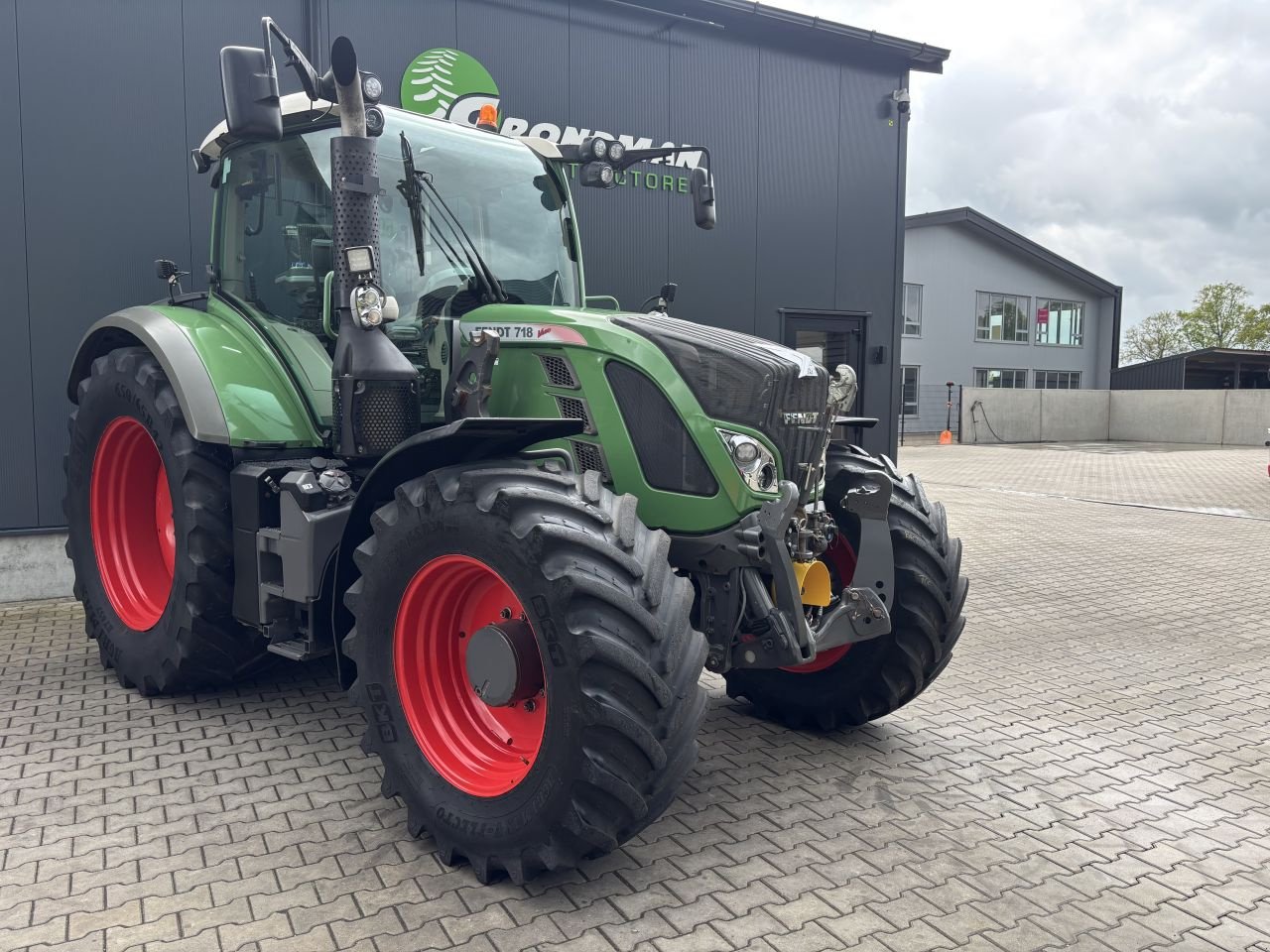 Traktor типа Fendt 718 Profi, Gebrauchtmaschine в Daarle (Фотография 3)