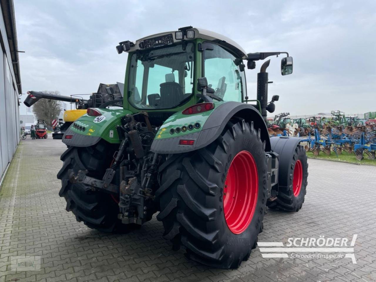 Traktor des Typs Fendt 718 S4 PROFI PLUS, Gebrauchtmaschine in Wildeshausen (Bild 3)