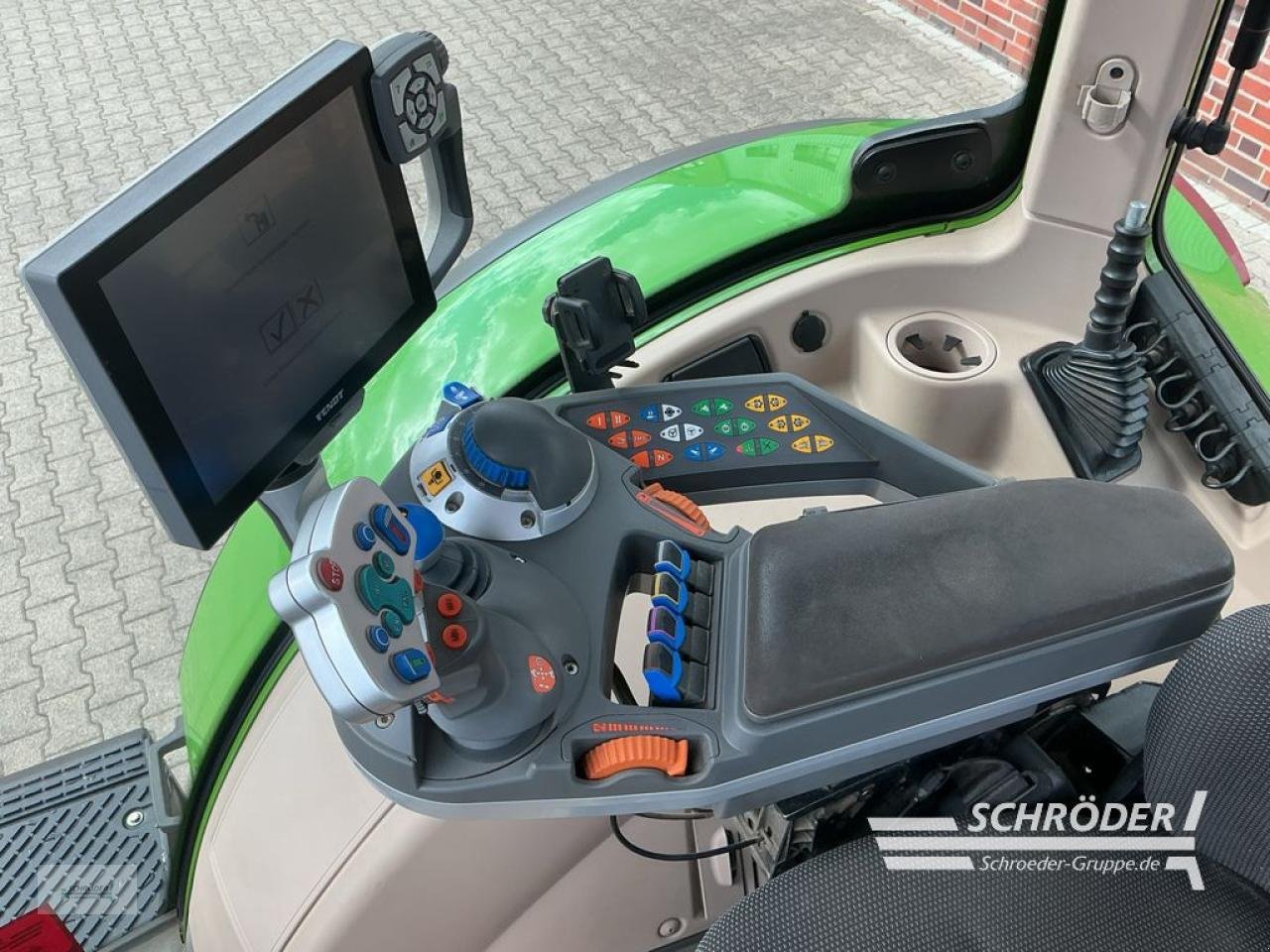 Traktor типа Fendt 718 S4 PROFI PLUS, Gebrauchtmaschine в Lastrup (Фотография 2)