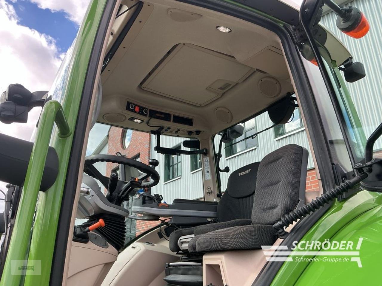 Traktor типа Fendt 718 S4 PROFI PLUS, Gebrauchtmaschine в Lastrup (Фотография 24)