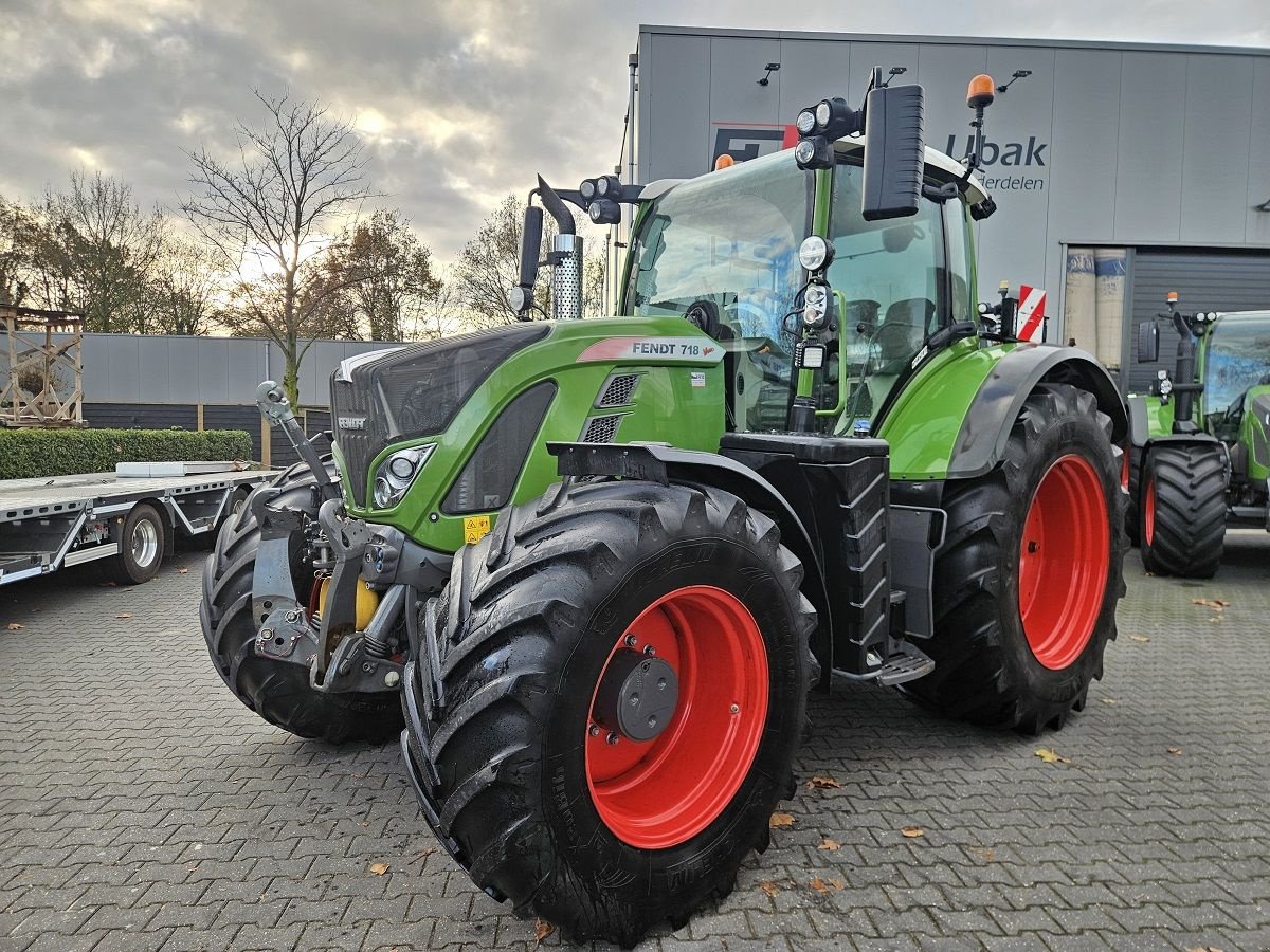 Traktor типа Fendt 718 S4 Profi, Gebrauchtmaschine в Staphorst (Фотография 1)