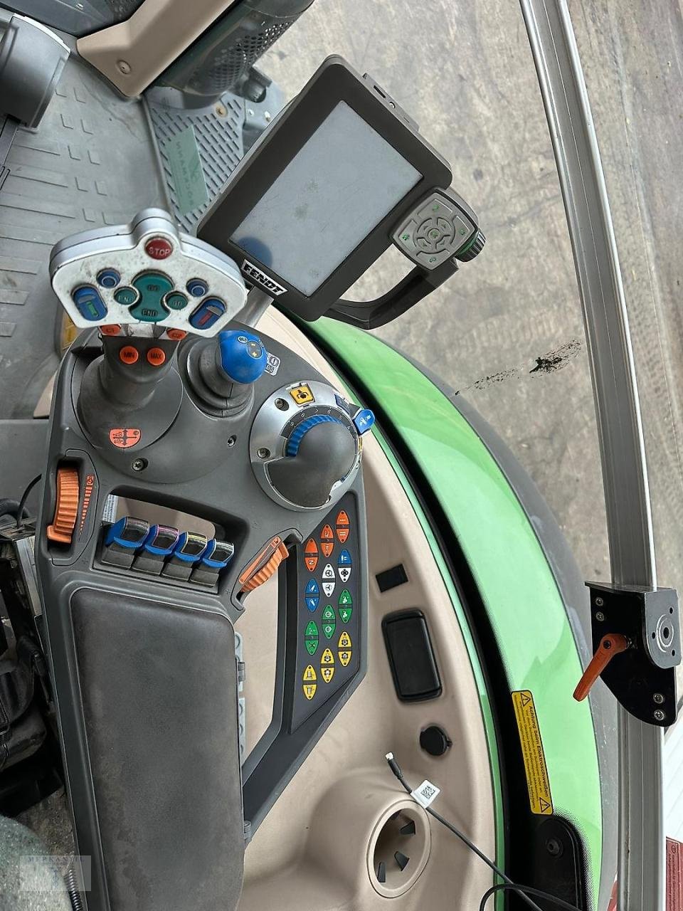 Traktor van het type Fendt 718 SCR Profi, Gebrauchtmaschine in Pragsdorf (Foto 13)