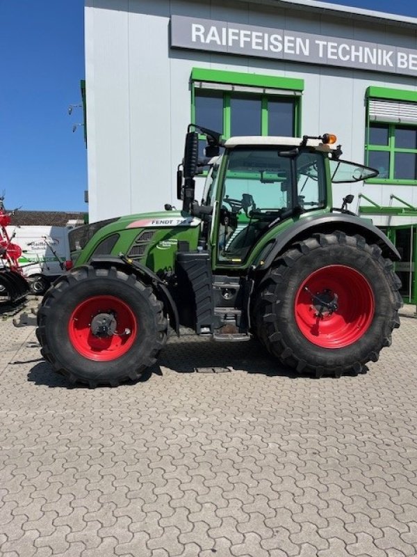 Traktor des Typs Fendt 718 V S4, Gebrauchtmaschine in Beedenbostel (Bild 2)